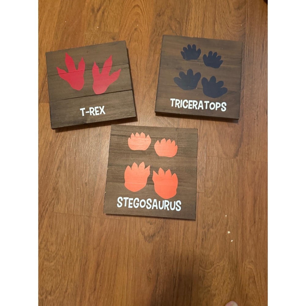 3pc Dinosaur Footprint Wooden Wall Art Set T-Rex Triceratops Stegosaurus Decor‎